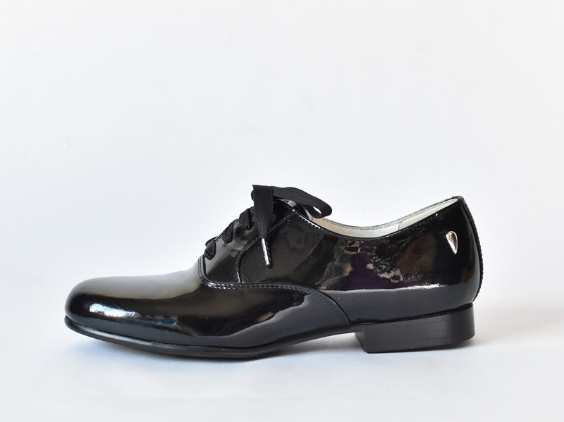 1105 ラウンドトウプレーンバルモラルシューズ AL2330K Blackenamel 木型No.C1813