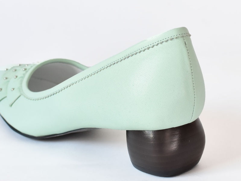 1030 ネイルヘッドフリンジデコレーションパンプス AL2412P Lightgreen 木型No.HARVEST