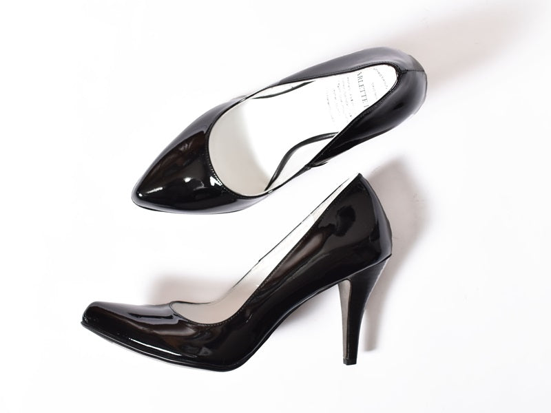 1021  ポインテッドプレーンパンプス　AL1622P  Blackenamel　　木型No.P85062