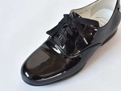 1105  ラウンドトウプレーンバルモラルシューズ  AL2330K  Blackenamel　　木型No.C1813