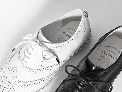 010  クラシックウイングチップバルモラルシューズ　AL2121K  White　　木型No.C1813